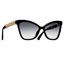 Le modèle ca6639 proposé par carrera est en tête de liste. Epingle Sur Lunettes
