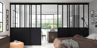 Adoptez les couleurs claires et les miroirs pour ouvrir l'espace. Verriere Interieure Tout Savoir Marie Claire