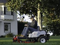 The fabricated decks offer strength and durability like you'd find on some larger commercial machines. New 2021 Exmark Quest E Series 42 In Kohler 22 Hp Lawn Mowers Riding In Conway Ar Red