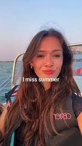 Caroline Spang's Instagram, Twitter & Facebook