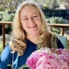 Angela Ashe's Instagram, Twitter & Facebook