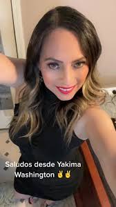 Long Wavy Hair Fashion in Yakima, Washington