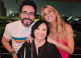 Livia Andrade fala ao blog se acredita em reencarnação.