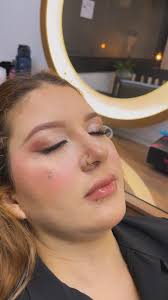 Un maquillaje con piel hidratada y blindada es todo lo que necesitas para  una ocasión especial 👌🥂