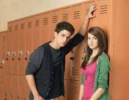 Son père abusait de lui et était un drogué. La Vie Secrete D Une Ado Ordinaire Saison 1 Episode 3 Premieres Nausees Teleobs