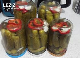 Kaynar Su Ile Kutur Kutur Salatalik Tursusu Leziz Yemeklerim Yemek Tarifi Leziz Yemek Yemek Yemek Tarifleri