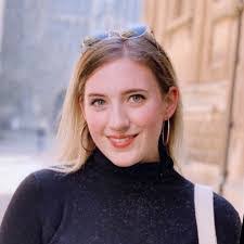 Julia Fulbright's Instagram, Twitter & Facebook