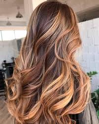 Proprio come cambia la natura che dai suoi colori verde brillante e i suoi fiori molto colorati, passa a mille sfumature calde come l'arancione delle foglie . Balayage Caramello Autunno 2020 Foto Delle Nuance Di Tendenza