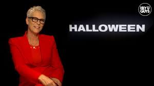 The plot tells about a mental patient who was committed to a sanitarium for murdering his babysitting teenage sister on halloween night when he was six years old. Exclusive Interview Jamie Lee Curtis Talks The New Halloween And Returning To The Role Of Laurie Strode Heyuguys