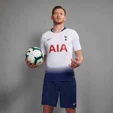 Drop by jan de vries' talk on monday, 4pm singapore time (10am in germany). Jan Vertonghen Fans On Twitter Jan Vertonghen And His Girlfriend Sophie De Vries Http T Co Npwpagb9