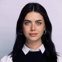 Chloe Van's Instagram, Twitter & Facebook