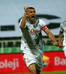 Bir penaltı ve bir kırmızı kartın olduğu maç ile beşiktaş 3 hafta aradan sonra galip geldi. Denizlispor 1 Besiktas 5 Mac Sonucu