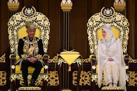 Mana nak cari ydp agong macam ni? Malaysia Installs New King Six Months After Surprise Abdication Se Asia News Top Stories The Straits Times