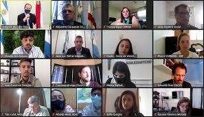 In it, the don appears as realistic as natural, his clothes and features clearly defined and detailed. Sebastian Martinez Colegio De La Abogacia De Entre Rios