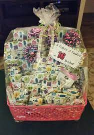 Eigentlich ist eine geschenkidee ja ganz einfach: A Tisket A Tasket A Sweet 16 Basket Filled With 16 Gifts For The Special Birthday Girl Sweet 16 Geschenke Geschenke Zum 16 16 Geburtstagsgeschenke