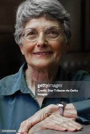 52 Hefts Stock Photos, High-Res Pictures, and Images