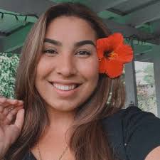 Ana Davis (@TayBaybez)