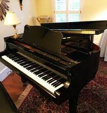 Baby grand piano only $999! Yamaha Baby Grand Piano Excellent A440 Pianos