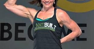 These Vegan Bodybuilders Are The Definition Of Plant Power Peta Bodybuilders Bodybuilding Women Diet Vegan Bodybuilding