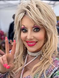 Brighton Pride you were AMAZING!! 🌈 Do wonderful to see some fabulous  friends and artists… @donnamariegaga @sonofatutu @missrosegdn  @therealdollydiamond #pride #pride2025 #brightonpride #lgbtq #loveislove  #dollyparton #dollypartonimpersonator ...