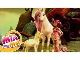 Dans la vraie vie, zac et mia, 17 ans tous les deux, n'ont rien en commun si ce n'est leur âge. Mia And Me Season 1 Episode 5 The Golden Son Clip1 Youtube