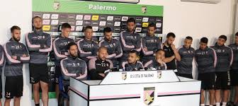 I calciatori maggiormente impegnati nella. Palermo Calcio I Giocatori Citta Ferita E Noi Depredati Della Nostra Dignita Video Blogsicilia Ultime Notizie Dalla Sicilia