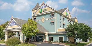 At holiday inn® we believe the joy of travel is for everyone. Family Hotels In Holland Mi With Indoor Pool Holiday Inn Express Holland