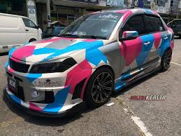 Cara melekat road tax kereta. Sticker Kereta