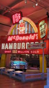 Neon signs, old cars, rt 66, old car seats.... - Изображение Генри Форд,  Дирборн - Tripadvisor