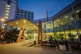 Hunguest hotel erkel is situated in the castle garden of gyula, in a pleasant atmosphere, girdled with ancient trees, in the neighbourhood of the boating pond and the gyula castle. Gyula Hunguest Hotel Erkel