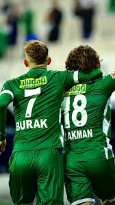 5 yıllık sözleşme imzalanan futbolcu, gökhan gönül'le özdeşleşen 77 numaralı formayı giyecek. Ali Akman Burak Kapacak Takim Fotograflari Spor Fotograf