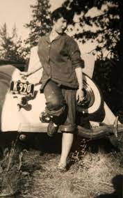 900 Old Ideas In 2021 Vintage Photos Vintage Photography Vintage Photographs