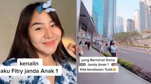 Sedang mencari lokasi nomor hp? Bosan Sendiri Janda Anak Satu Ini Viral Cari Jodoh Di Medsos Ini Syaratnya Tak Perlu Kaya Tampan Surya Malang