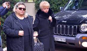 Η συμπαράσταση στην βέφα αλεξιάδου! Befa Ale3iadoy H Anodos H Ptwsh H Tragikh Moira People Amp Style Eidhseis