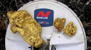 There are gold nuggets in rivers and hillsides all over the united states, waiting for you to find them. This Australian Man Just Found A Massive 4kg Gold Nugget Mining Com