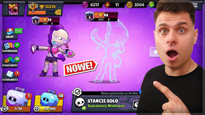 Emz was a bit of a challenge, took a little while to get her hair flow/style right and she came with a whole bunch of accessories! Nowa Niewidzialna Emz Jest Niesamowita W Brawl Stars Youtube