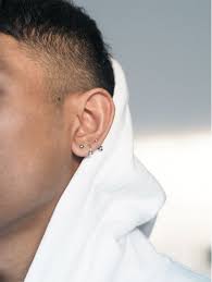 boys with earrings guys ear piercings men s piercings men earrings