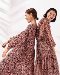h m on instagram tag that person who s always up for some twinning hm dress 0852370004 crepe dres in 2020 casual dress outfits boho style dresses boho fashion