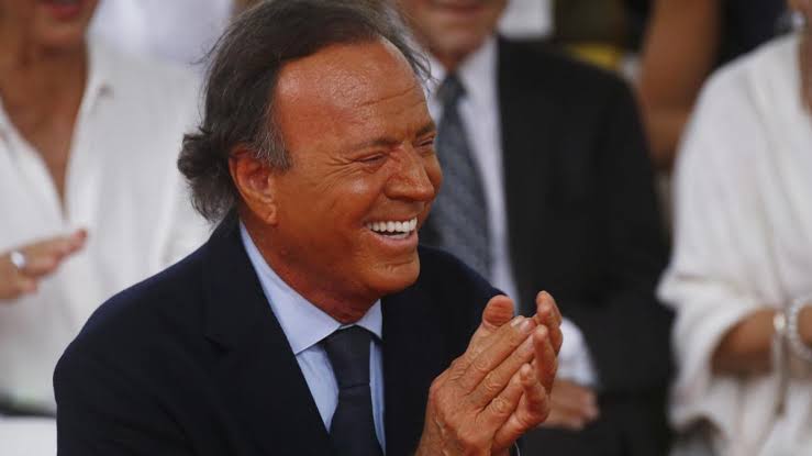 JULIO IGLESIAS | Julio Iglesias demanda a la fiscalía por no facilitarle la  denuncia en su contra por abuso sexual y la jueza les cita para este viernes