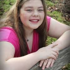 Leanna Estes's Instagram, Twitter & Facebook