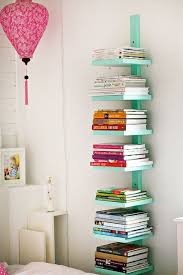 Dengan keunikan desain anda, saya ketika anda mendesain ruang perpustakaan pribadi dirumah anda tentunya pilihlah warna cat rumah anda dengan tema yang cocok untuk ruang tersebut. Tips Membuat Perpustakaan Mini Di Rumah Jasa Arsitek Jakarta