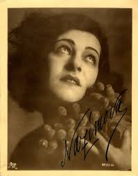 Beautiful Portraits of American Silent Film Movie Actresses With Their  Autographs in the Early 20th Century ~ Vintage Everyday