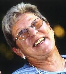 Kathleen Hills's Instagram, Twitter & Facebook