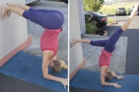 Embrace Pincha Mayurasana Forearm Stand Chi Blog Forearm Stand Yoga Motivation Yoga Fitness