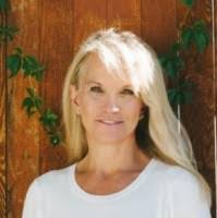 Dana Briscoe's Instagram, Twitter & Facebook