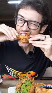 🐓 ไก่ทอดมะข่วง POW!! A very special ingredient this spicy sour pepper  berry (only time I’ve ever seen it outside of a book actually 😛), the  ‘Ma-Kuang’ is a key part of this INCREDIBLE fried Chicken in ...