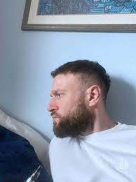 Check out young Chris Stapleton. The power of the beard! -AJ