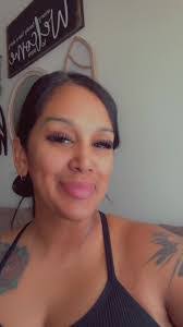 Lynette Carney's Instagram, Twitter & Facebook