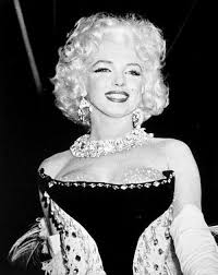 Best madison monroe dinner from 17 best images about period plates on pinterest. Happy Mm Marilyn Monroe Photos Rare Marilyn Monroe Marilyn Monroe