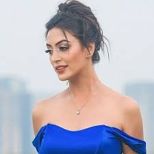 nalini singh (@nalinisingh____)